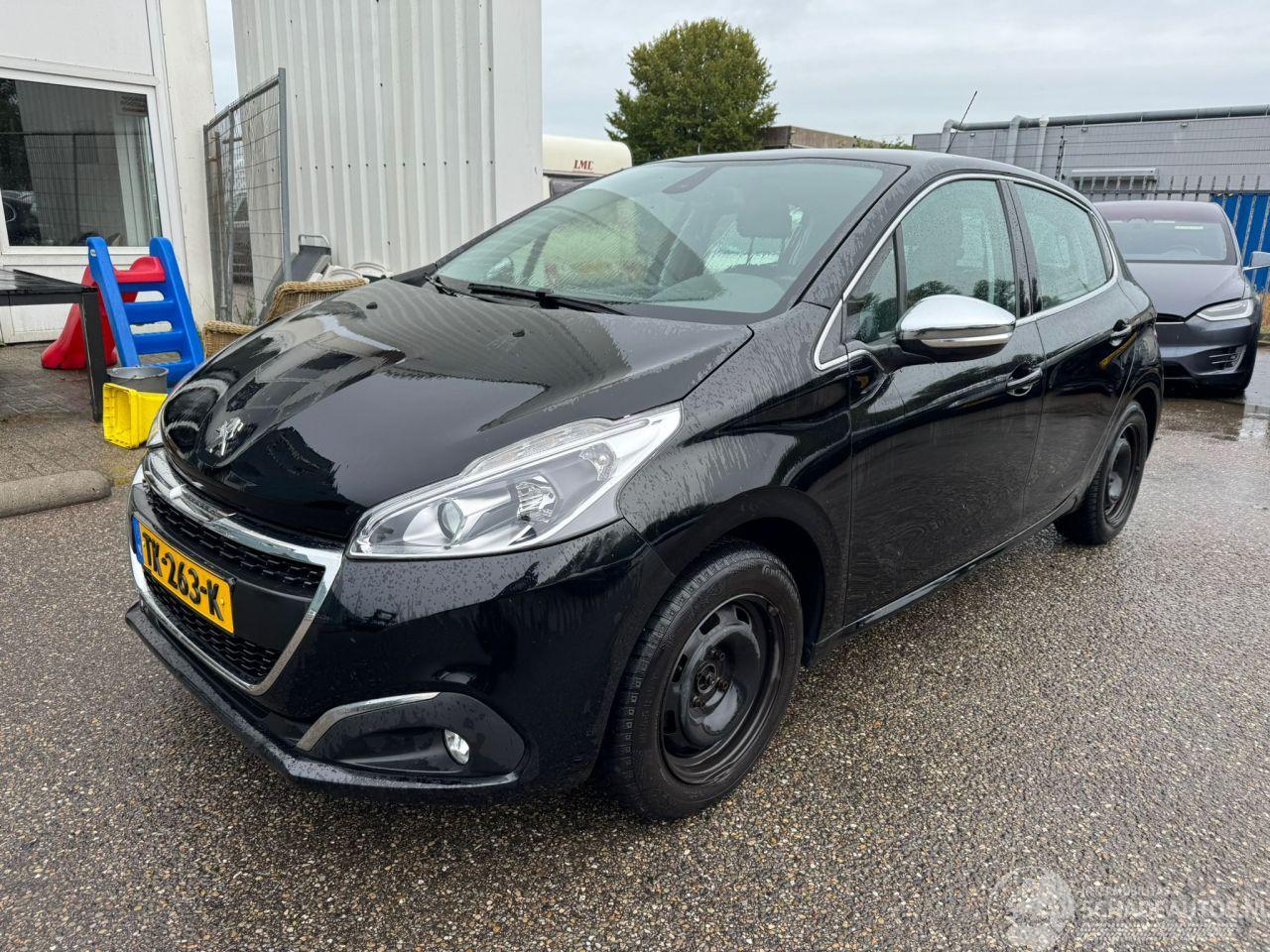 Peugeot 208 1.2 PureTech Allure BJ 2018 91.495 KM
