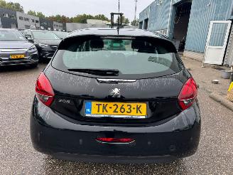 Peugeot 208 1.2 PureTech Allure BJ 2018 91.495 KM picture 4