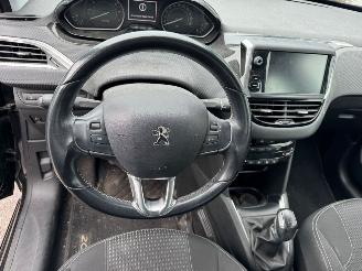 Peugeot 208 1.2 PureTech Allure BJ 2018 91.495 KM picture 17