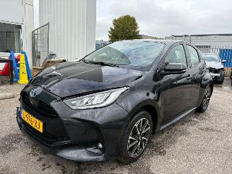 Schadeauto Toyota Yaris 1.5 Hybrid Dynamic AUTOMAAT 2021/8