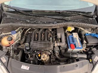 Peugeot 208 1.2 VTi Style picture 8