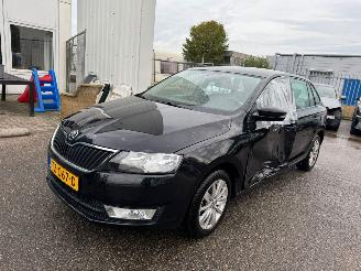 Vaurioauto  passenger cars Skoda Rapid Spaceback 1.2 TSI Greentech Comfort 2017/5