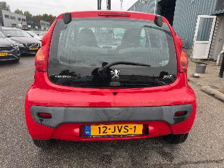 Peugeot 107 1.0-12V XR picture 4