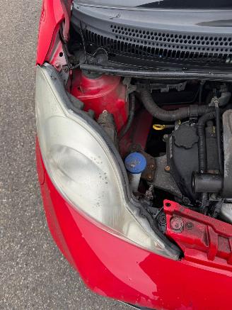 Peugeot 107 1.0-12V XR picture 9