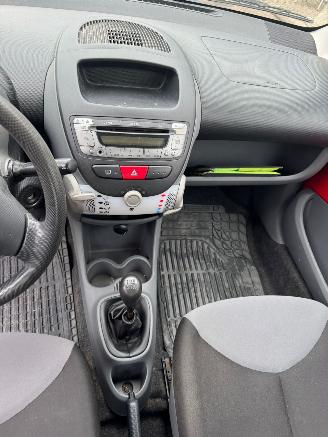Peugeot 107 1.0-12V XR picture 12
