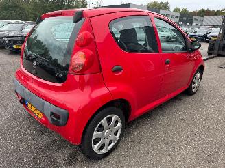 Peugeot 107 1.0-12V XR picture 5