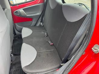 Peugeot 107 1.0-12V XR picture 13