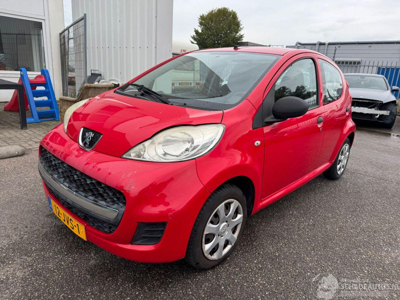 Peugeot 107 1.0-12V XR