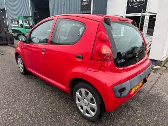Peugeot 107 1.0-12V XR picture 3