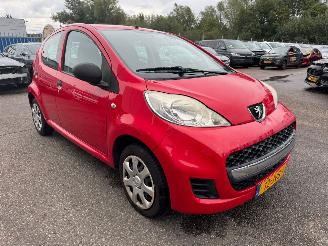 Peugeot 107 1.0-12V XR picture 6