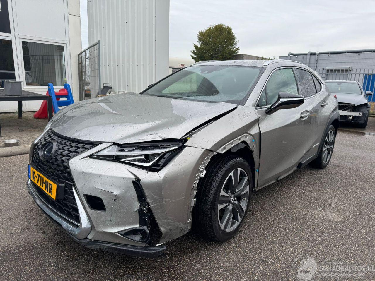 Lexus UX 250h F Sport Line AUTOMAAT