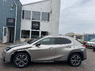 Lexus UX 250h F Sport Line AUTOMAAT picture 2