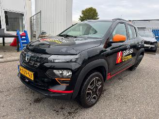 Damaged car Dacia Spring Comfort Plus 27 kWh AUTOMAAT 2022/11
