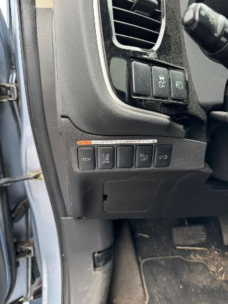 Mitsubishi Outlander 2.0 PHEV Instyle+ AUTOMAAT picture 10