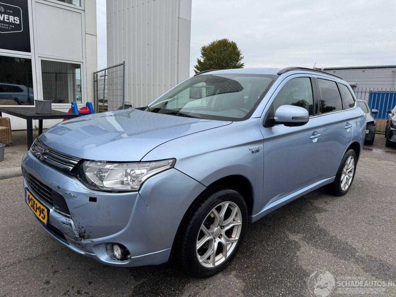 Mitsubishi Outlander 2.0 PHEV Instyle+ AUTOMAAT