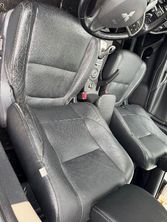Mitsubishi Outlander 2.0 PHEV Instyle+ AUTOMAAT picture 18
