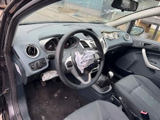 Ford Fiesta 1.25 Titanium picture 12