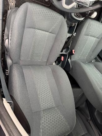 Ford Fiesta 1.25 Titanium picture 17
