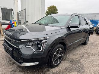 krockskadad bil auto Kia Niro 1.6 GDi Hybrid DynamicPlusLine AUTOMAAT 2024/2