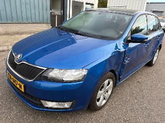damaged passenger cars Skoda Rapid Spaceback 1.2 TSI Greentech JOY AUTOMAAT 2017/3