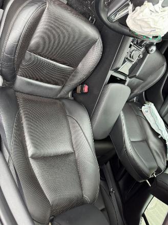 Mazda 3 2.0 e-SkyActiv-X M Hybrid 186 Luxury picture 19