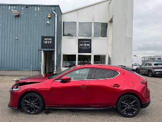 Mazda 3 2.0 e-SkyActiv-X M Hybrid 186 Luxury picture 2