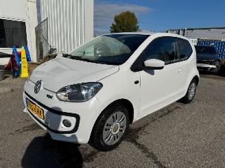 damaged passenger cars Volkswagen Up! 1.0 move up! 2012/5