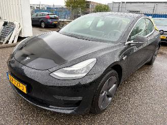 Vaurioauto  passenger cars Tesla Model 3 Standard RWD Plus 60 kWh 2019/8