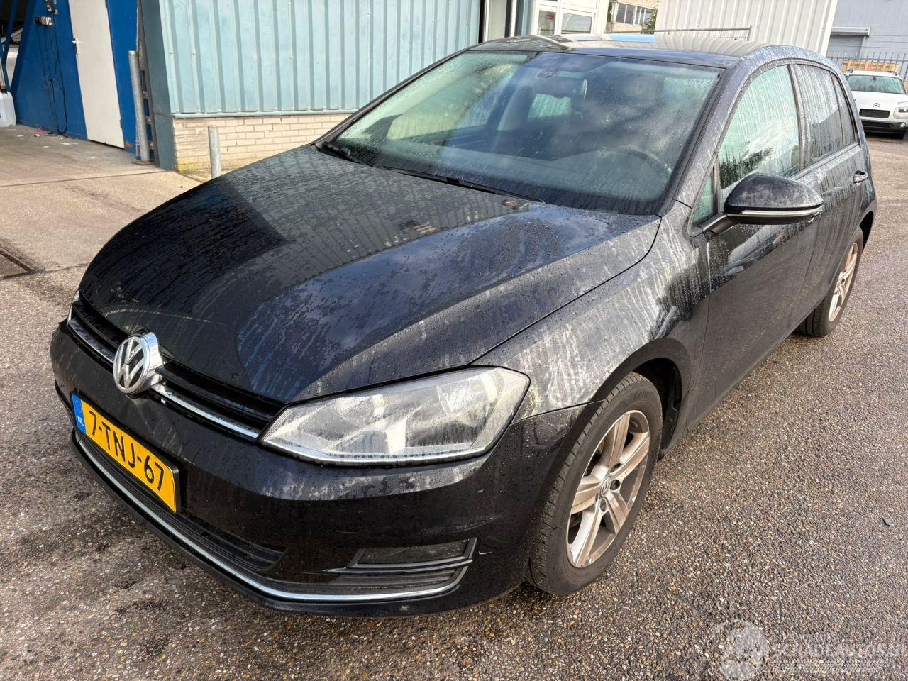 Volkswagen Golf 1.6 TDI Highline AUTOMAAT