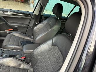 Volkswagen Golf 1.6 TDI Highline AUTOMAAT picture 15