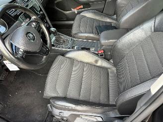 Volkswagen Golf 1.6 TDI Highline AUTOMAAT picture 10