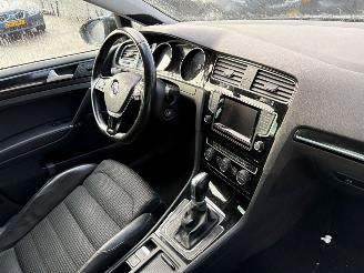 Volkswagen Golf 1.6 TDI Highline AUTOMAAT picture 12