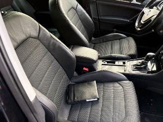 Volkswagen Golf 1.6 TDI Highline AUTOMAAT picture 13