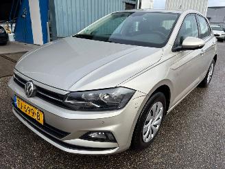 Unfallwagen Volkswagen Polo 1.0 TSI AUTOMAAT Comfortline BJ 2018 117.364  KM 2018/8