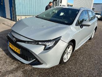 Unfallwagen Toyota Corolla Touring Sports 1.8 AUTOMAAT  Hybrid Active BJ 2022 87.188 KM 2022/12