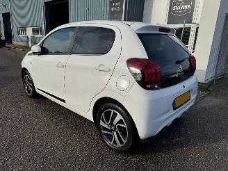 Peugeot 108 1.0 e-VTi Allure picture 3