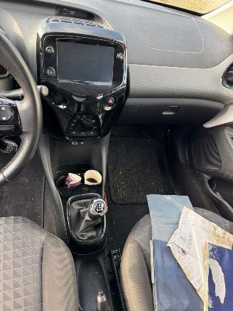 Peugeot 108 1.0 e-VTi Allure picture 12