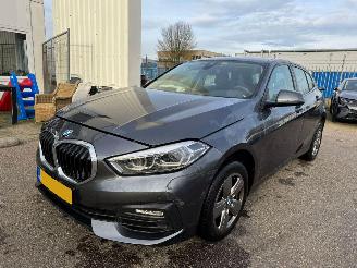 damaged passenger cars BMW 1-serie 118i Business Edition 2021/11
