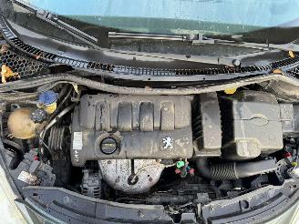 Peugeot 207 1.4-16V XR picture 8