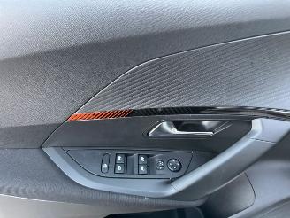 Peugeot 2008 1.2 PureTech Blue Lease Active picture 14