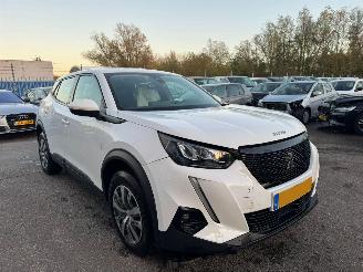 Peugeot 2008 1.2 PureTech Blue Lease Active picture 6