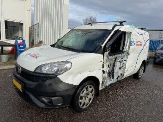 damaged commercial vehicles Fiat Doblo Cargo 1.6 MJ L2H2 XL BJ 2017 155.707 KM 2017/6