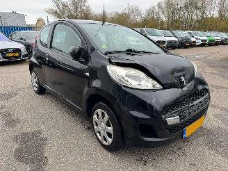 Peugeot 107 1.0-12V XR BJ 2010 147.936 KM picture 6