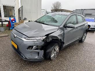 Schadeauto Hyundai Kona EV AUTOMAAT Comfort Smart 39 kWh BJ 2020 60.797 KM 2020/11