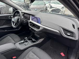 BMW 1-serie 116i AUTOMAAT Introduction Edition BJ 2023 78510 picture 17