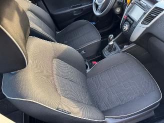 Kia Venga 1.4 CVVT Seven BJ 2012 211.534 KM picture 13