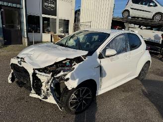 Schadeauto Toyota Yaris 1.5 Hybrid Style AUTOMAAT BJ 2020 84.767 KM 2020/5