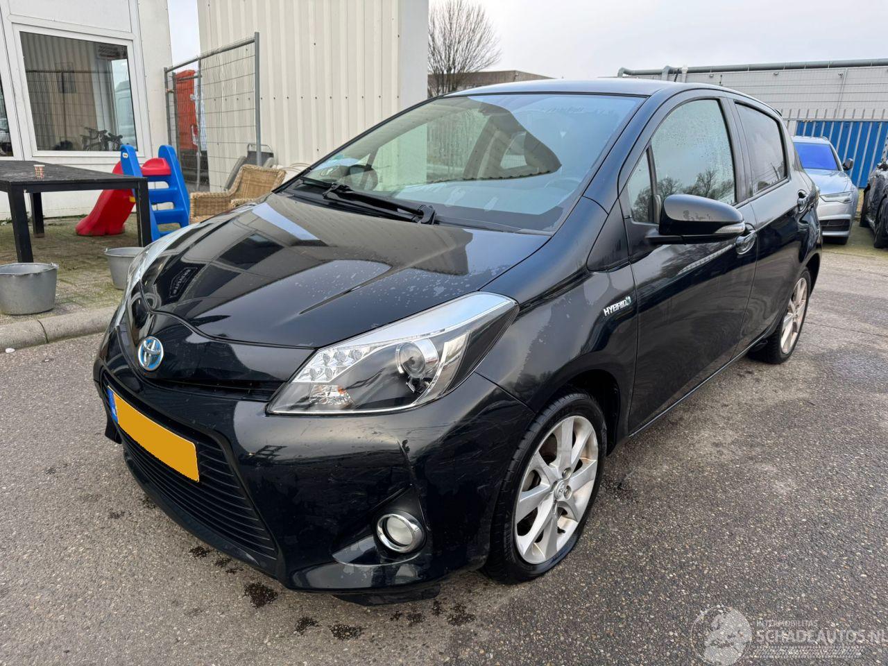Toyota Yaris 1.5 Full Hybrid Dynamic AUTOMAAT