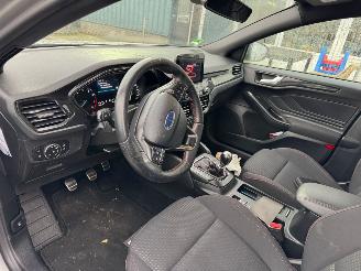 Ford Focus 1.0 EcoBoost ST Line Business picture 11