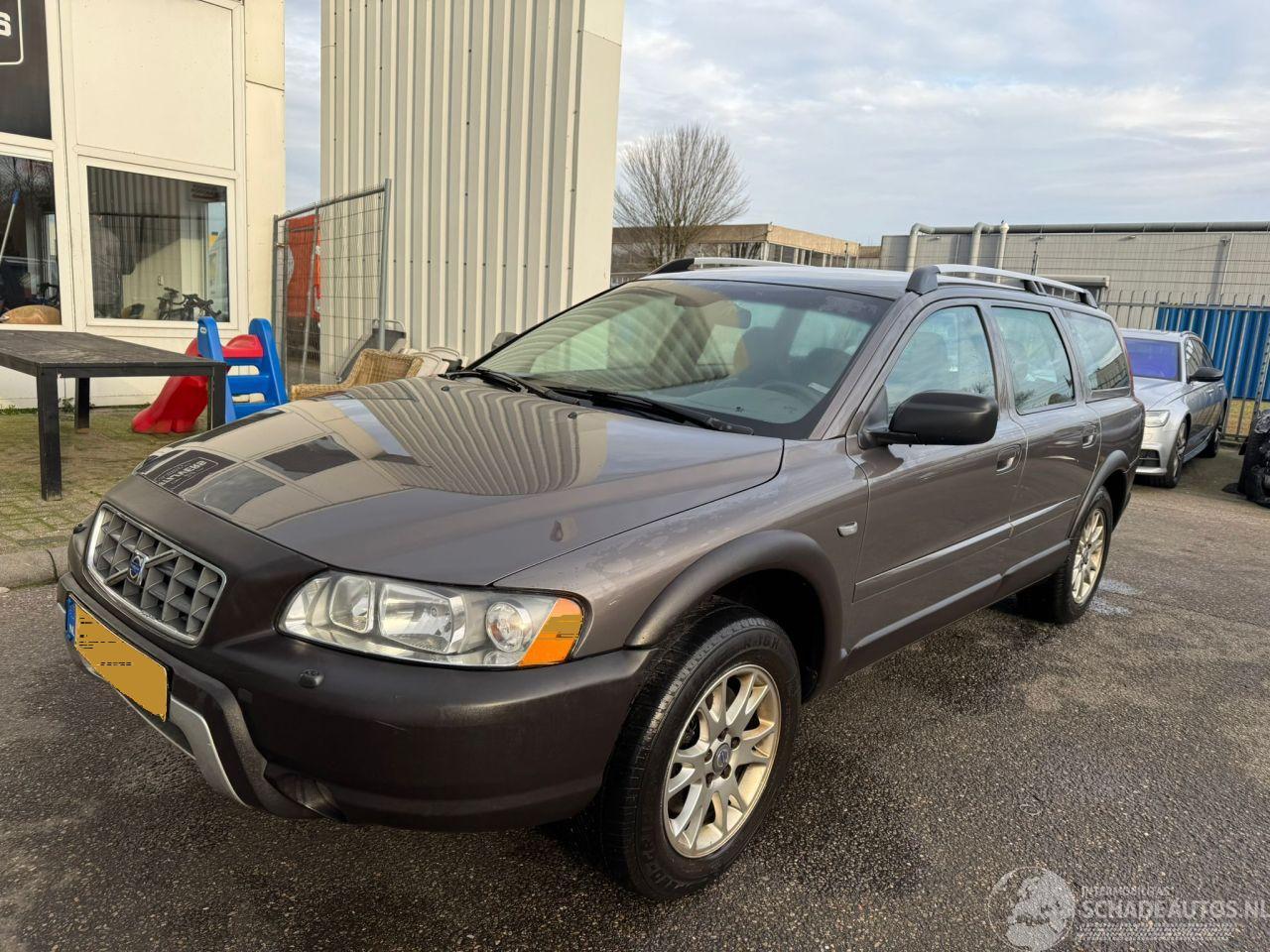 Volvo Xc-70 2.5 T Momentum